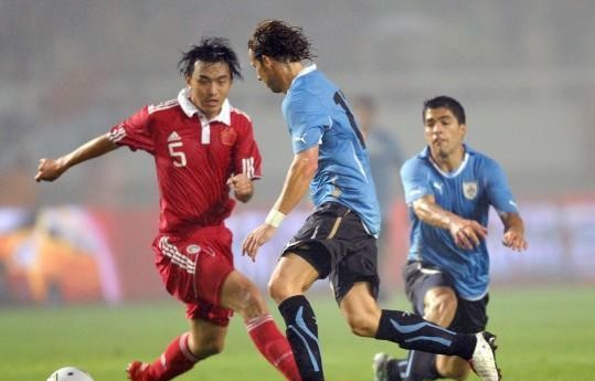 高洪波带国足单场输过四球 里皮带中国队输过