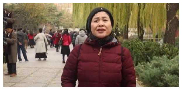 上海人民公园52岁相亲阿姨引起热议相信梦等来真命天子