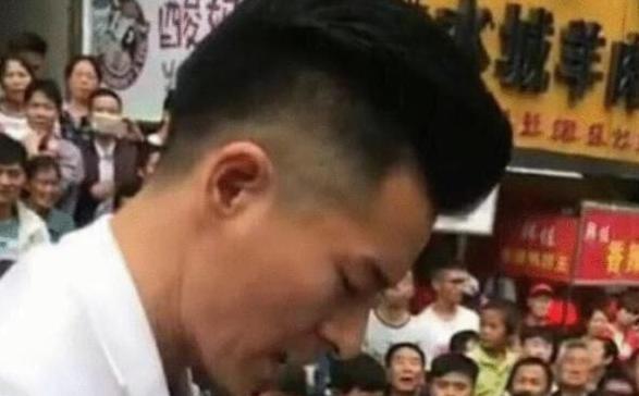 “山寨刘德华”到处演出捞金，派头比本尊还大，出场费高的吓人