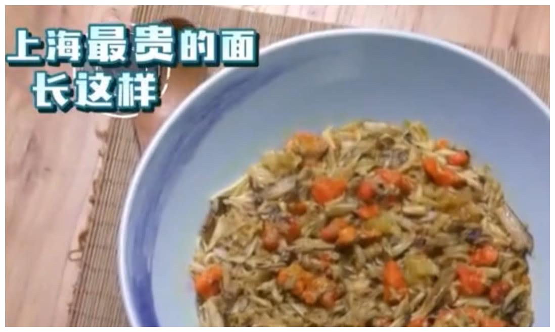 谢霆锋带着傅园慧去吃上海“最贵”的面,看到面后不心疼钱了