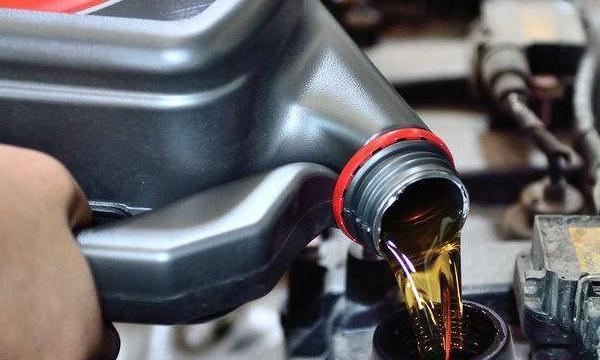 关于汽车保养，除了机油还有这四样东西特别重要！