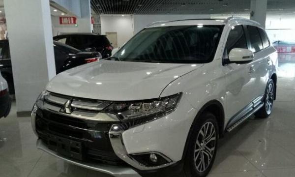 新车被强制买保险，车主怒曝光，4S店气愤：给我出去，车子不卖