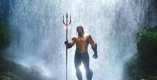 美国有个玩叉子的叫海王,希腊的叫波塞冬,中国