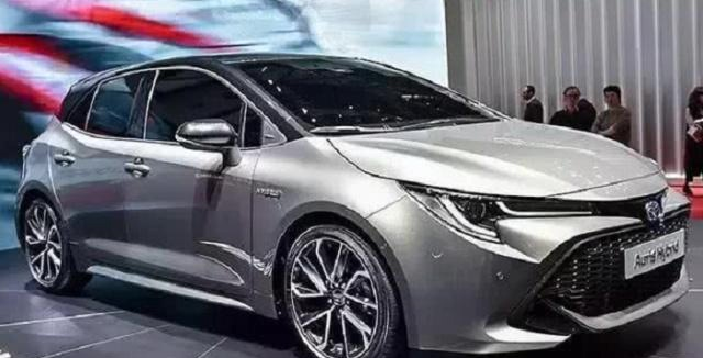 2019款卡罗拉亮相，外观配置再升级，混动或成丰田发展方向