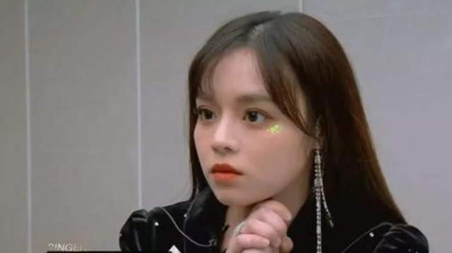 我是歌手2020黄霄云_《歌手2020》第四期槽点,曾一鸣奇袭失败不算啥,黄霄