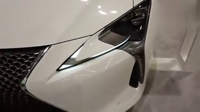 车展现场，实拍2020款雷克萨斯LC500，