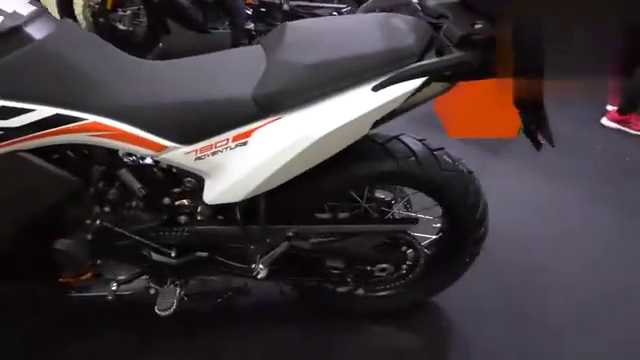 车展现场，实拍2019款KTM790Adventure，感