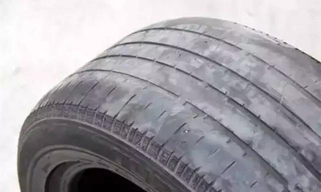 怎么判断轮胎需要更换？记住这几个技巧就够了！