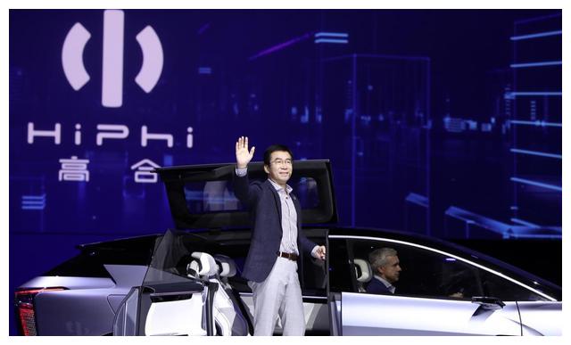 品牌、产品双双出击,华人运通这次真的放大招了