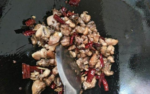 重庆辣子鸡最家常做法, 原来这么的简单, 保证家人赞不绝口!