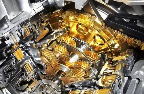 汽车保养小白要注意，这4件东西最好少碰，安全隐患太多