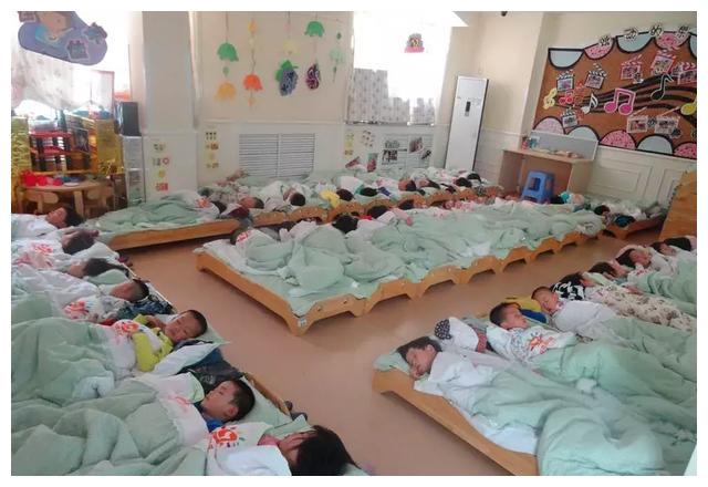 小孩尿床的原因有哪些 如何缓解孩子尿床问题