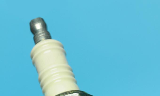 汽车保养小知识；火花塞的寿命有多长