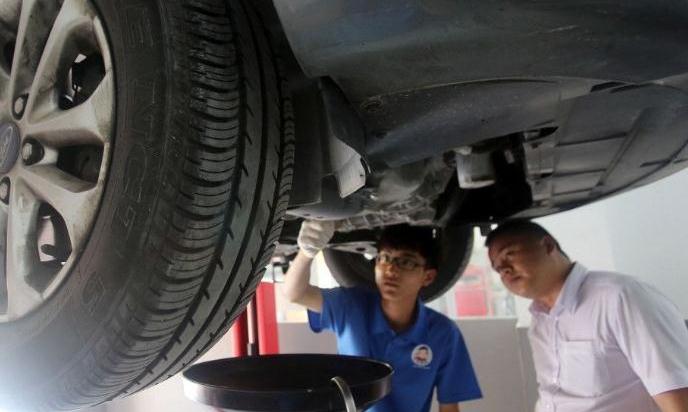 4S店做完首保，为何很多人都换地方了？老司机说出其中“玄机”