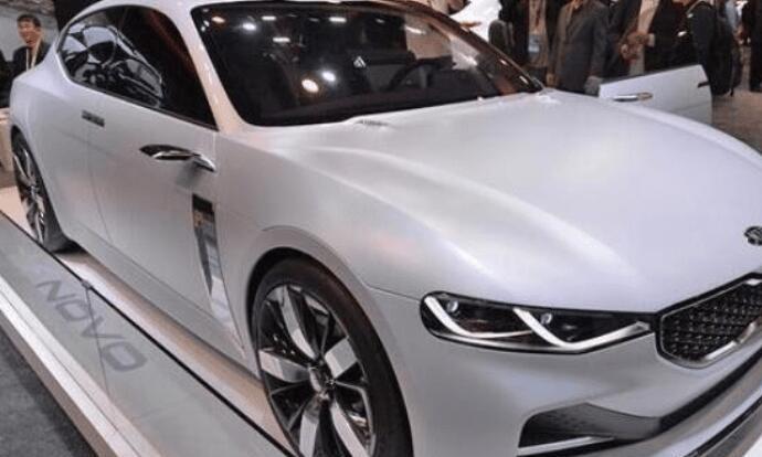 无框门+大溜背+3D投影，2.0T配7AT，操控一流仅18W