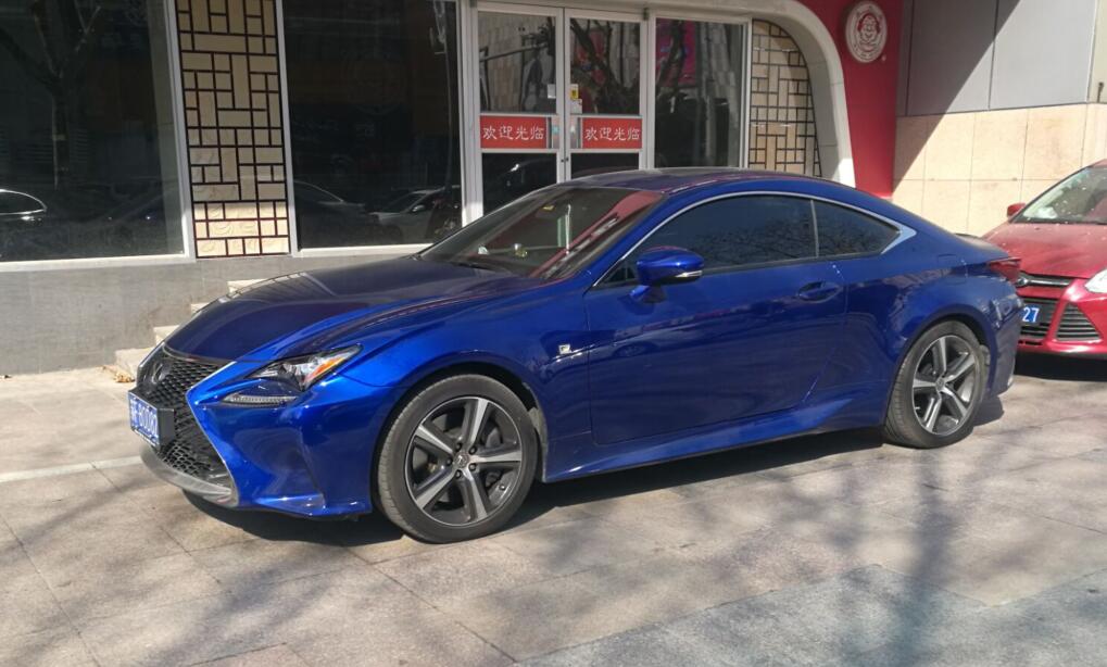南通通州街头实拍雷克萨斯RC跑车，外观不输超跑！