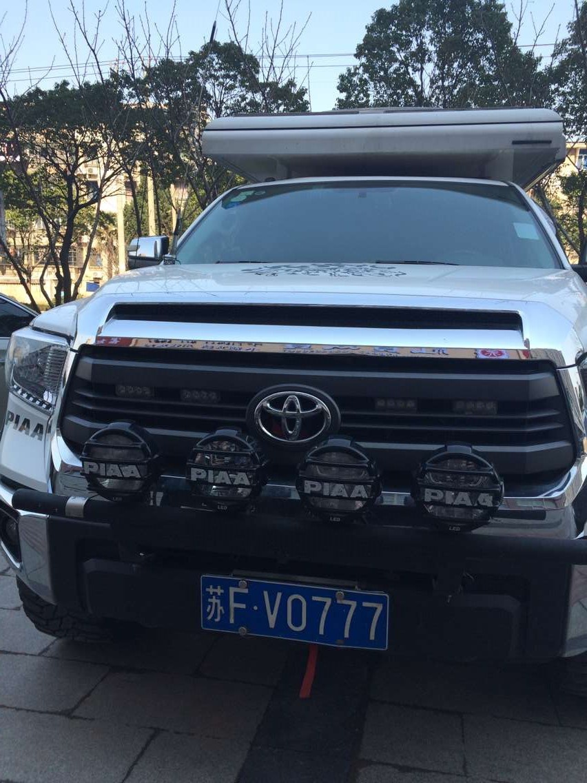 南通启东汇龙镇实拍丰田坦途，外观比奔驰大G还要霸气！