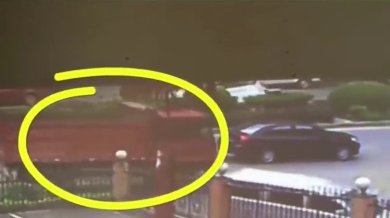 会变形的大卡车，瞬间变身大吊车