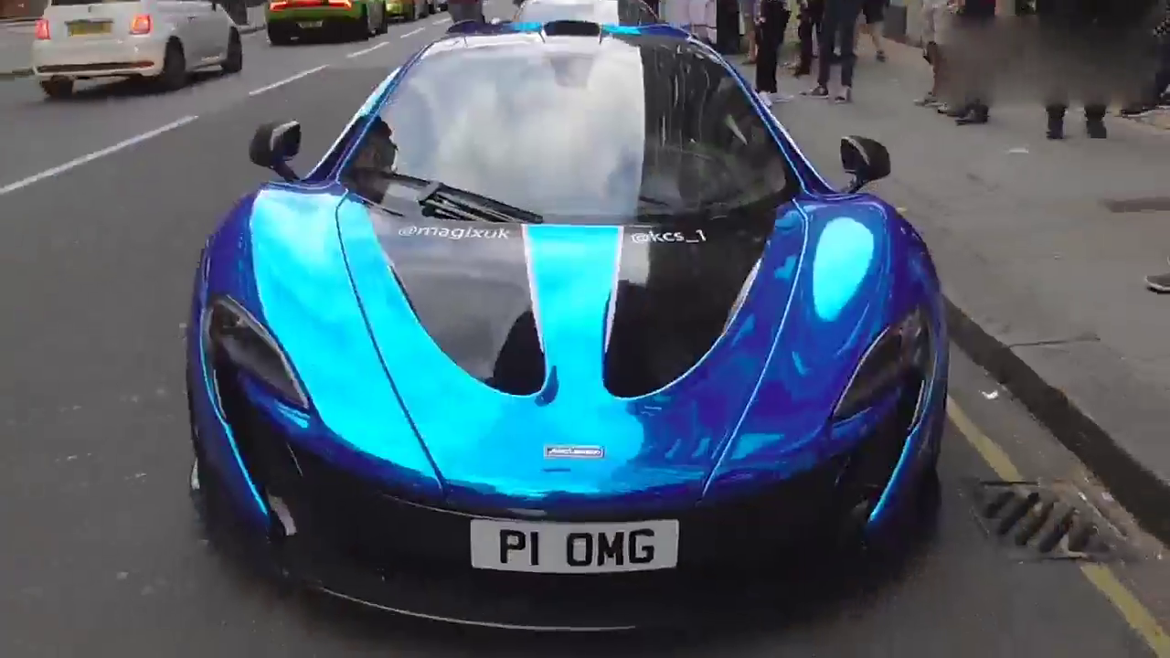 土豪的兰博基尼Aventador S敞篷车到了