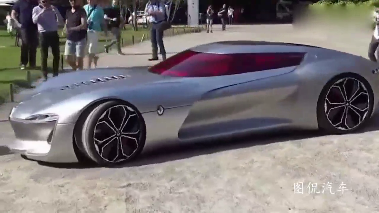 价值7000万的雷诺超级跑车，开车门的方式帅到没朋友！