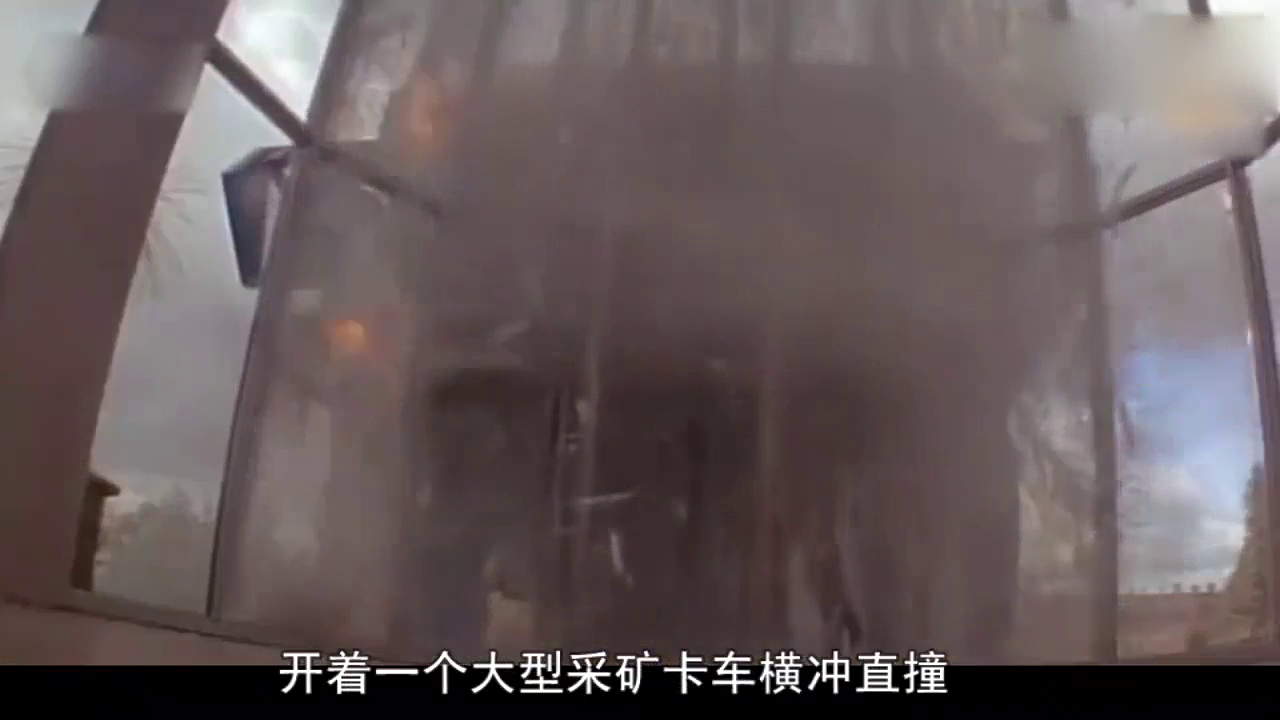 全球最大的卡车，自重就240吨，A1驾照都不能开？