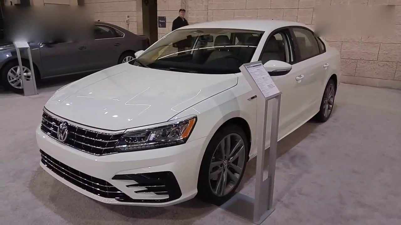 国外车展实拍2018款帕萨特与高尔夫GTI，杀伤力十足