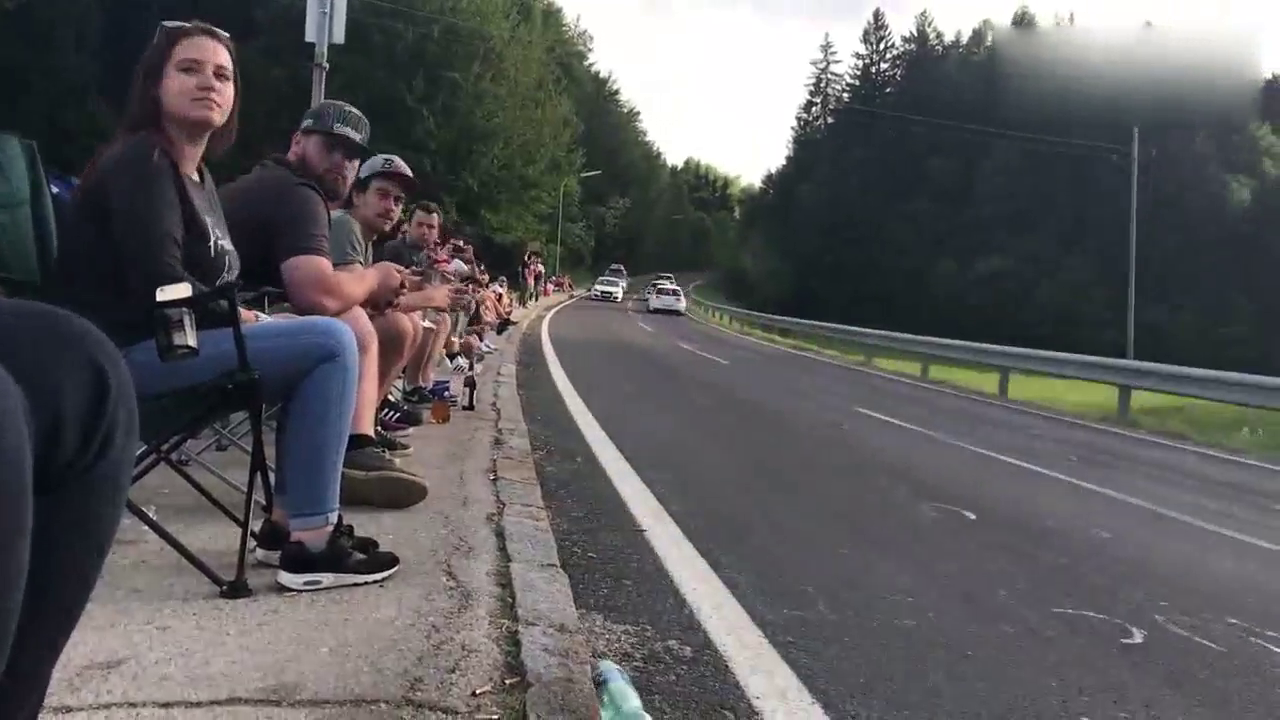 国外改装车聚会活动，让人羡慕的不是车 而是气氛