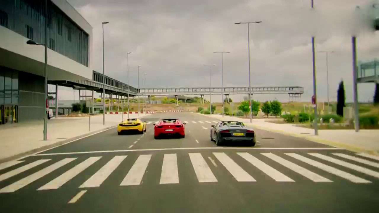 戏精三贱客，测试跑车的速度，这速度很可怕了