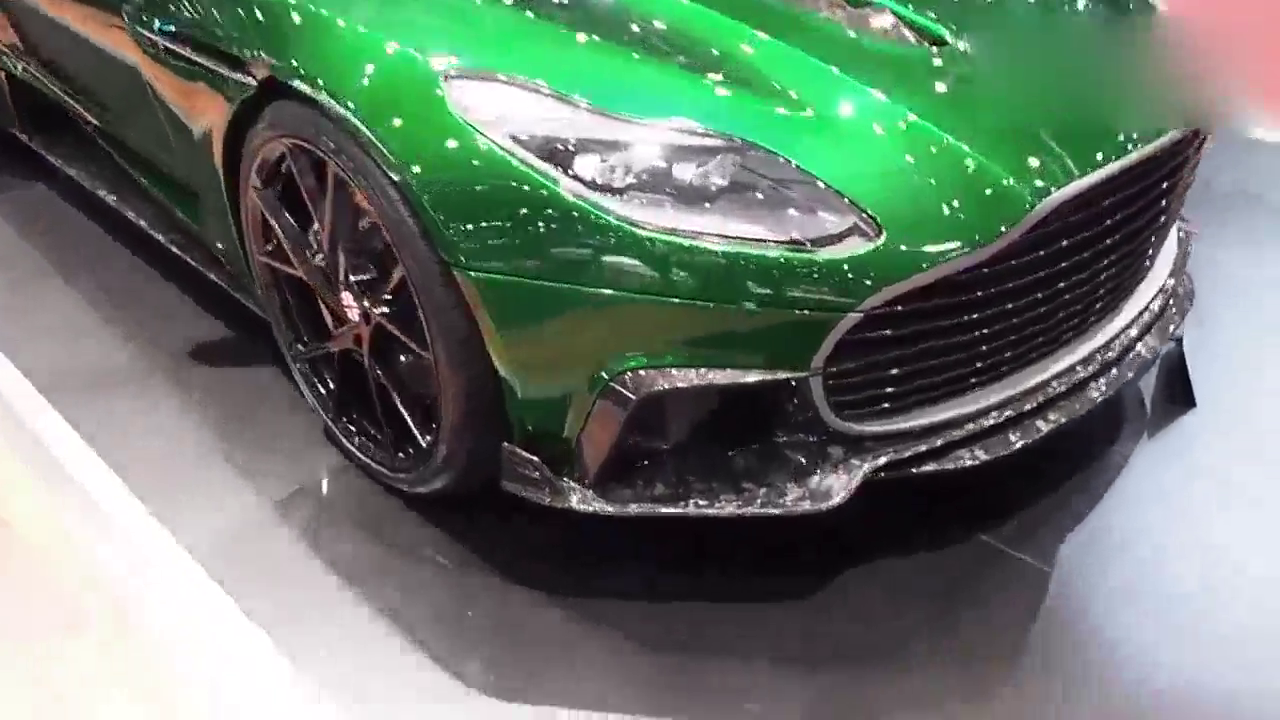 绅士极品跑车 2018款阿斯顿马丁DB11 更轻更豪华