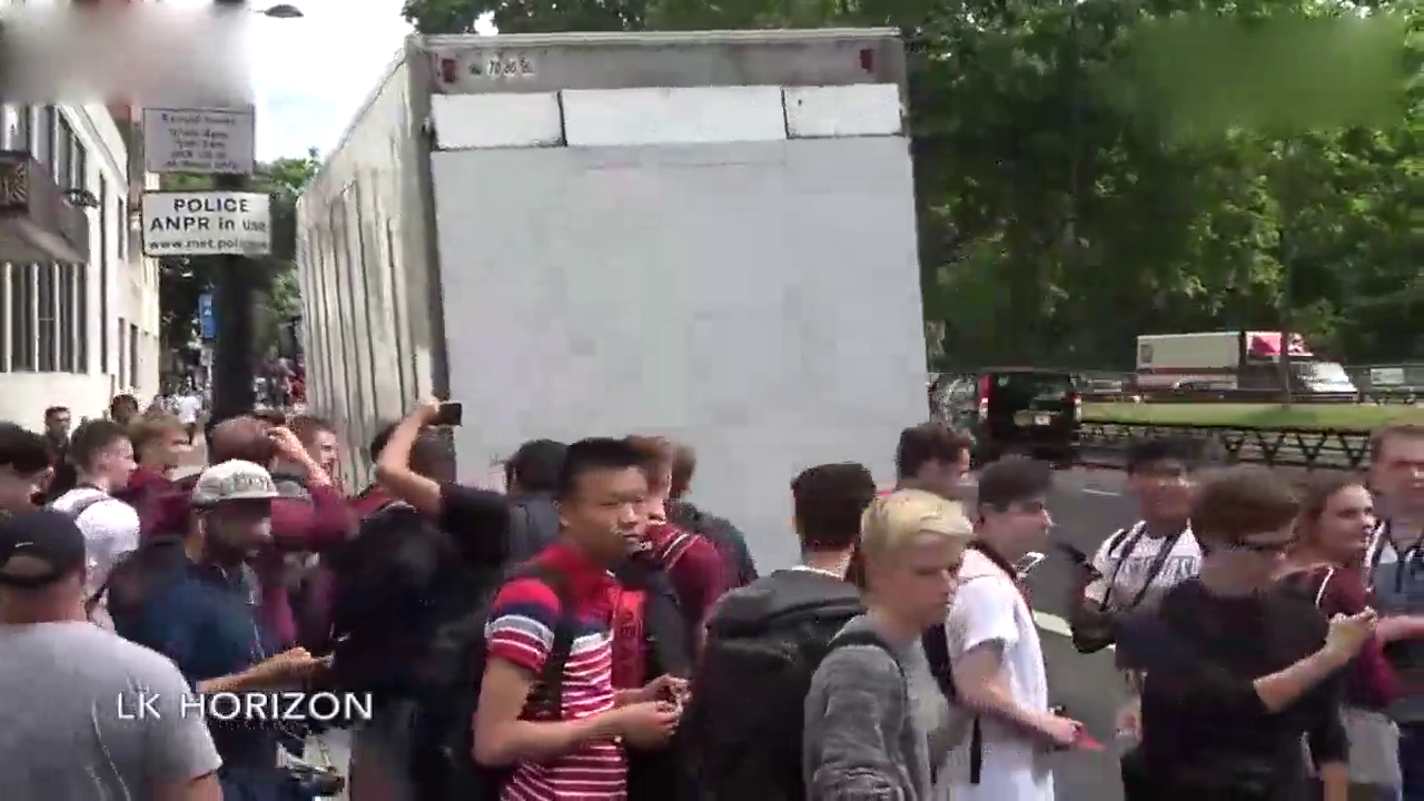 车粉儿沸腾了！实拍600万美刀帕加尼风神超级跑车