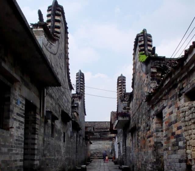 河南这个村庄因为一个人,如今变成了知名的主