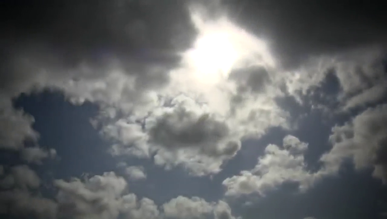 跑车贵族新宝马i8闪亮登场，敞篷+双门满足一切高品质的需求