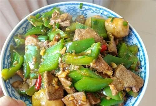 它比菠菜更补铁，一碗它等于5斤菠菜，只需锅里一炒，健脑益智！