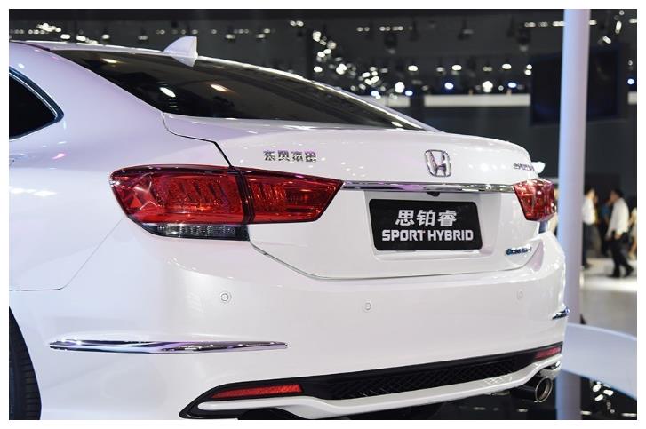 最憋屈的本田造!油耗低至4.2L,比雅阁思域还霸气,可惜没人看