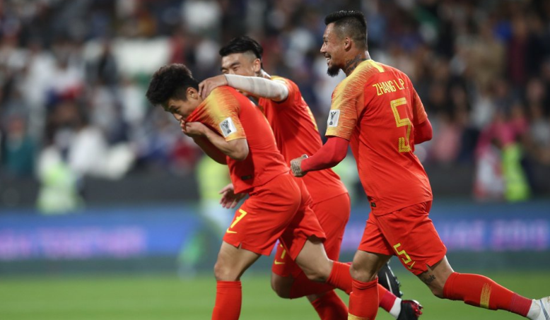 国足展现巴萨式配合,中国伊涅斯塔独造3球,助