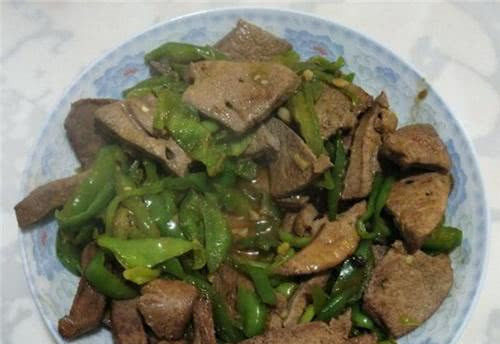 它比菠菜更补铁，一碗它等于5斤菠菜，只需锅里一炒，健脑益智！