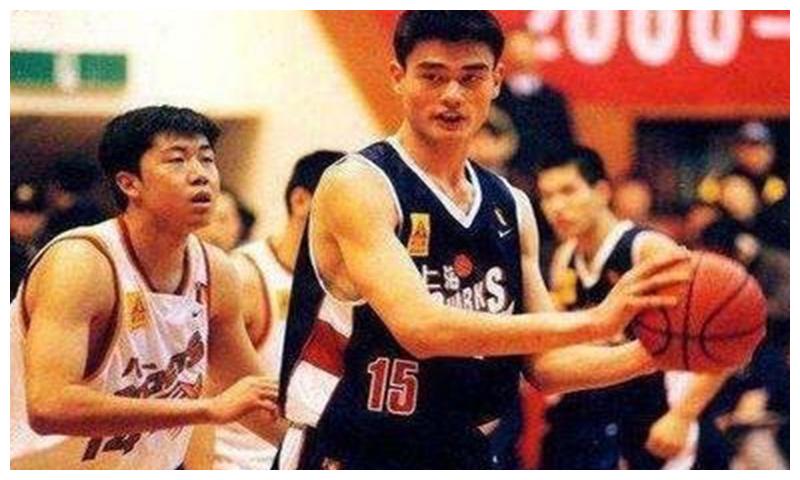 中国男篮最伟大球星榜已更新，易建联只排第四，第二位最难评价