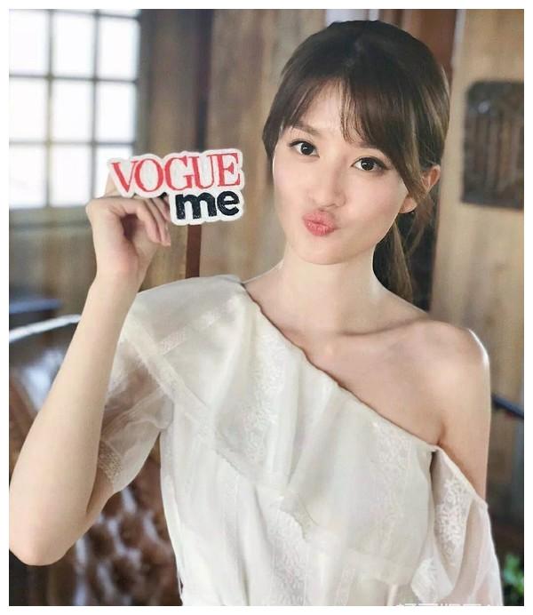 这些女明星真是太难了，明明是90斤的身材，却长了看似120斤的脸