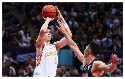 CBA广东胜深圳晋级总决赛!易建联轰37分,周鹏