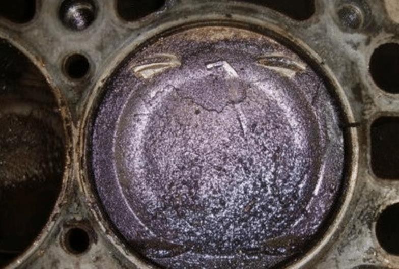 发动机有积碳？维修工：别着急，4个不花钱又实用的方法帮助你！