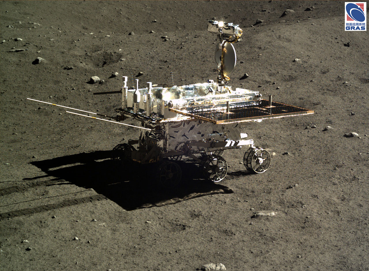 历史上的今天：宇航员月球上首次使用登月车