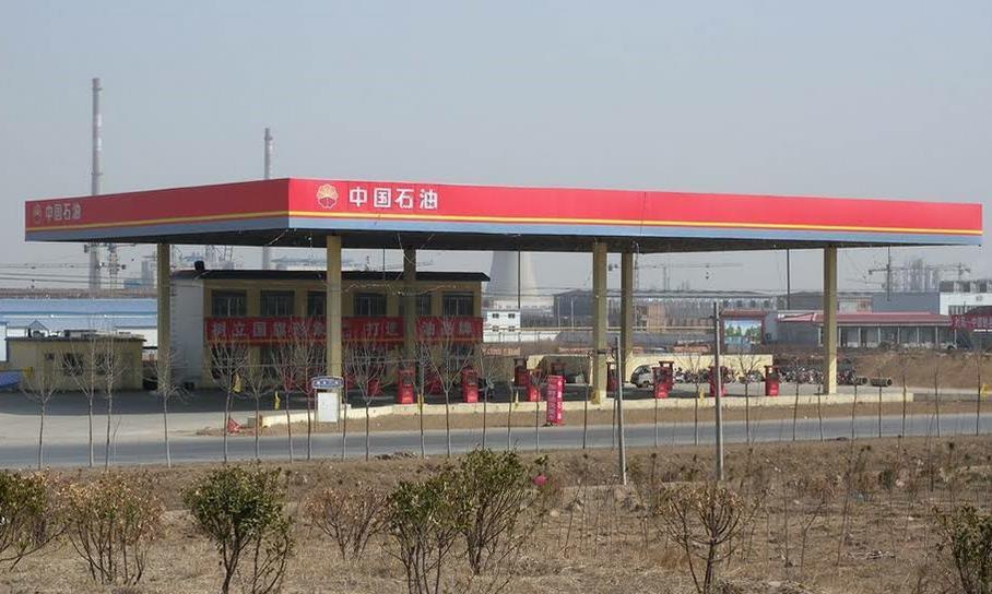 看到这样的高仿“中国石化”，躲得远远的，车主表示：深受其害