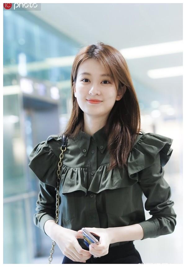 这些女明星真是太难了，明明是90斤的身材，却长了看似120斤的脸