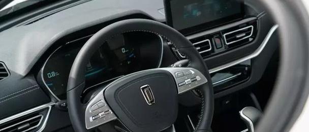 配置全、空间大,赛里木湖试驾一汽奔腾T33