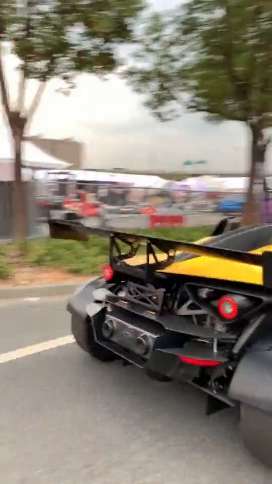 摩托车界的敞篷跑车，驾驶这台KTM，汽车驾照可以吗？