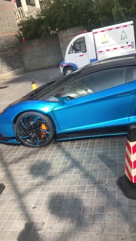 用600万买的跑车，结果才开出去就刮到了底盘！我是被忽悠了吗