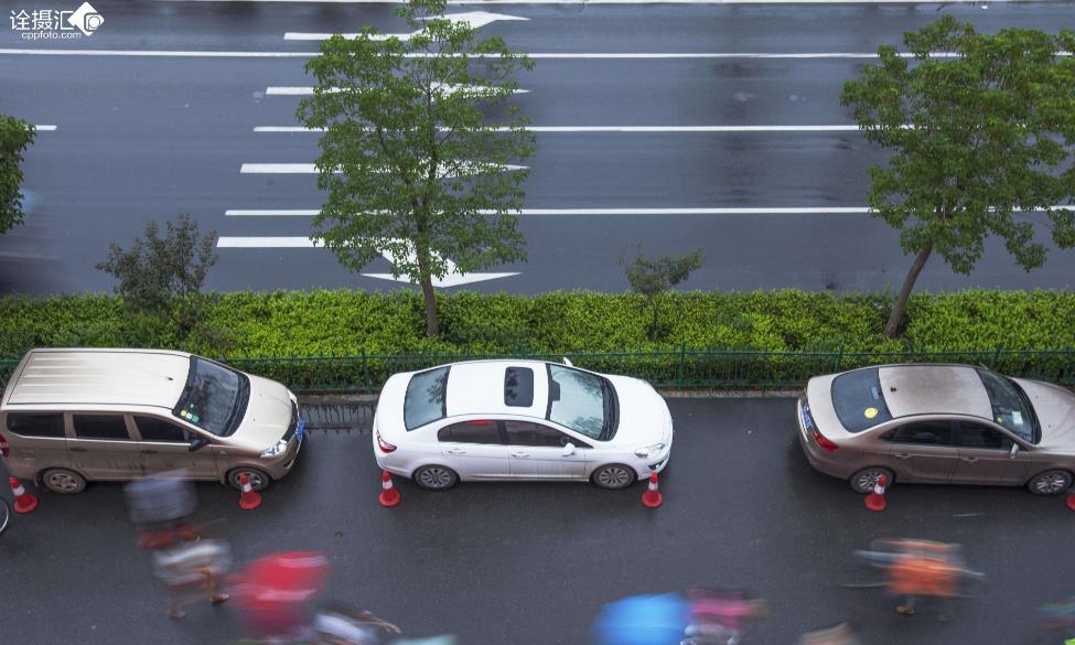 到目的地直接熄火下车？聪明人随手多做一步，能让发动机多用5年