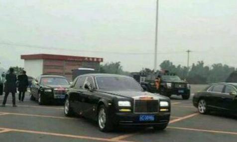 都说SUV用作婚车不吉利, 这支车队让后面宾利汗颜