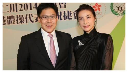 赵薇和郭晶晶同嫁有钱人，两人豪宅曝光，网友：差距很大