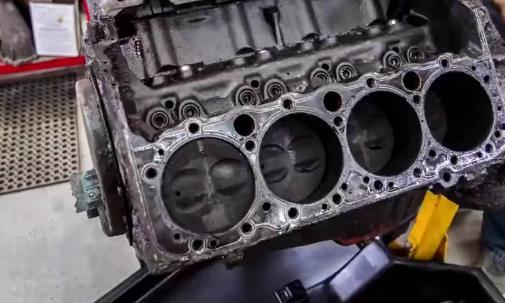 汽车积碳清除有5个方法，学会怎么做，一年省下上千块